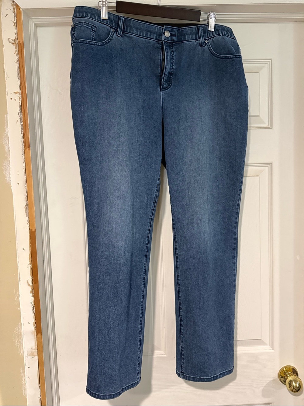 Chico's Fabulously Slimming Straight Leg Jeans in Medium Blue Wash